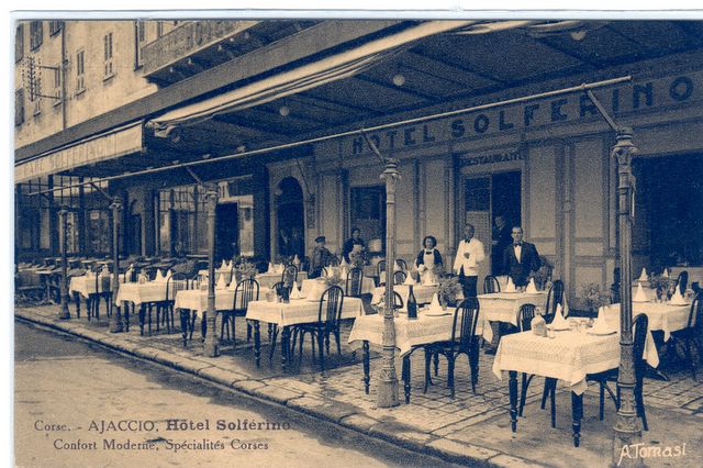 Heurs et malheurs du séjour en Corse de l'émigré  Russe "blanc" Nicolas Vorobieff . Suivi de : L'officier du Tsar Nicolas Wickelson devenu photographe ambulant à Ajaccio.    