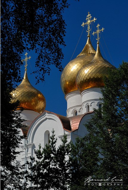 Une bien belle photo de la Cathédrale de la Dormition à Iaroslavl